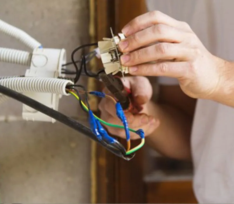 Portable-Appliance-Testing-Overheated-Plug-Socket